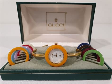 Vintage Gucci Uhr mit auswechselbaren Rahmen 